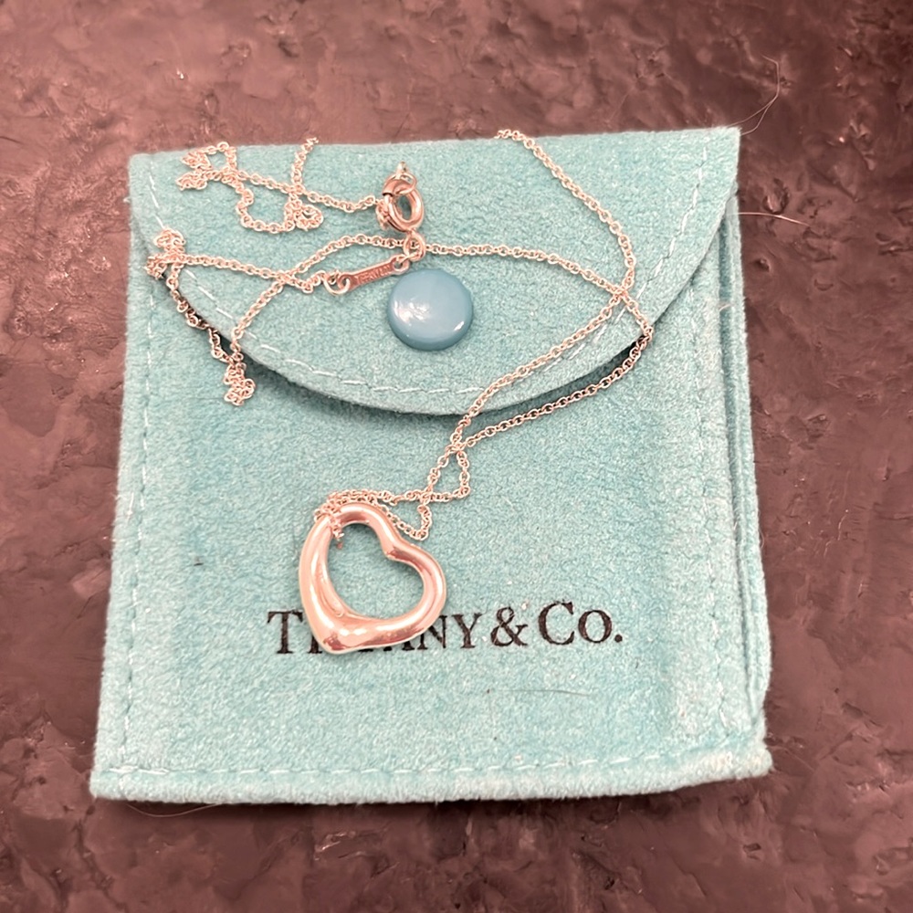 EUC Tiffany & Co Elsa Perettie Open Heart Necklace w pouch